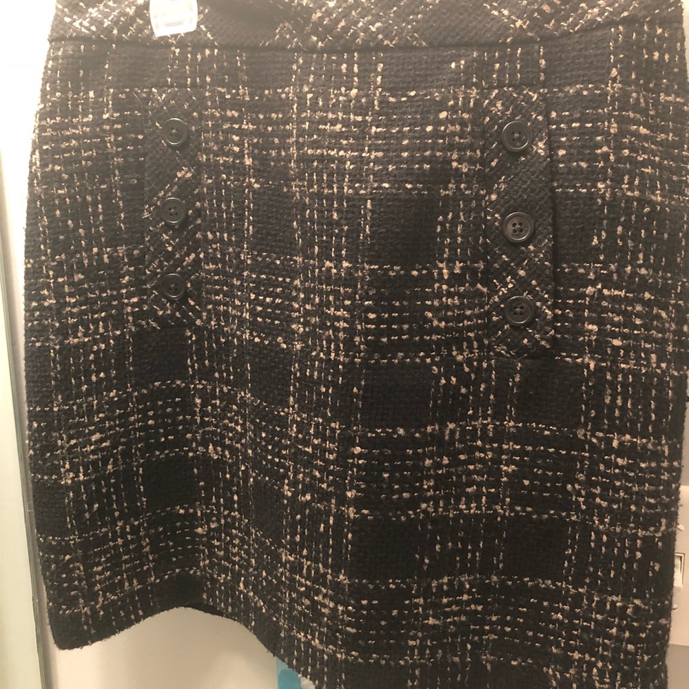 Black skirt